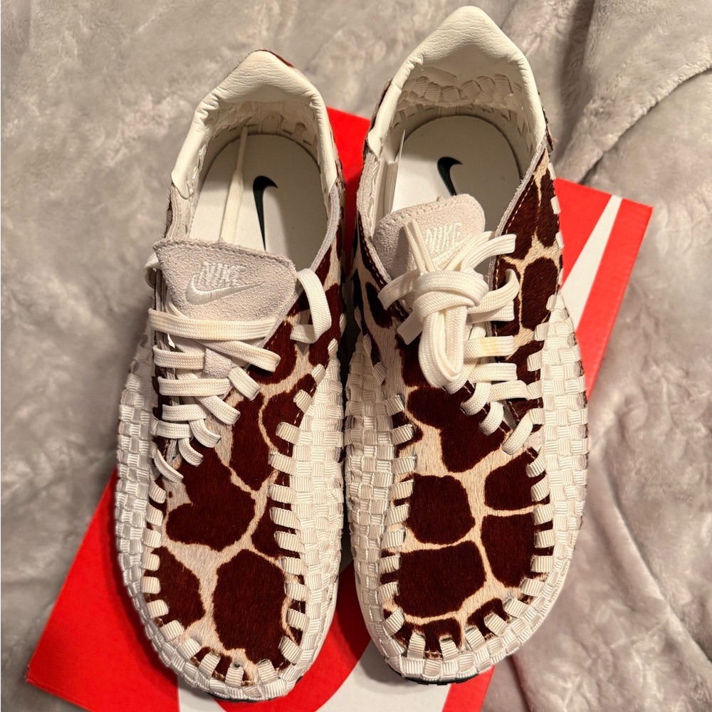 Nike Air Woven Footscape